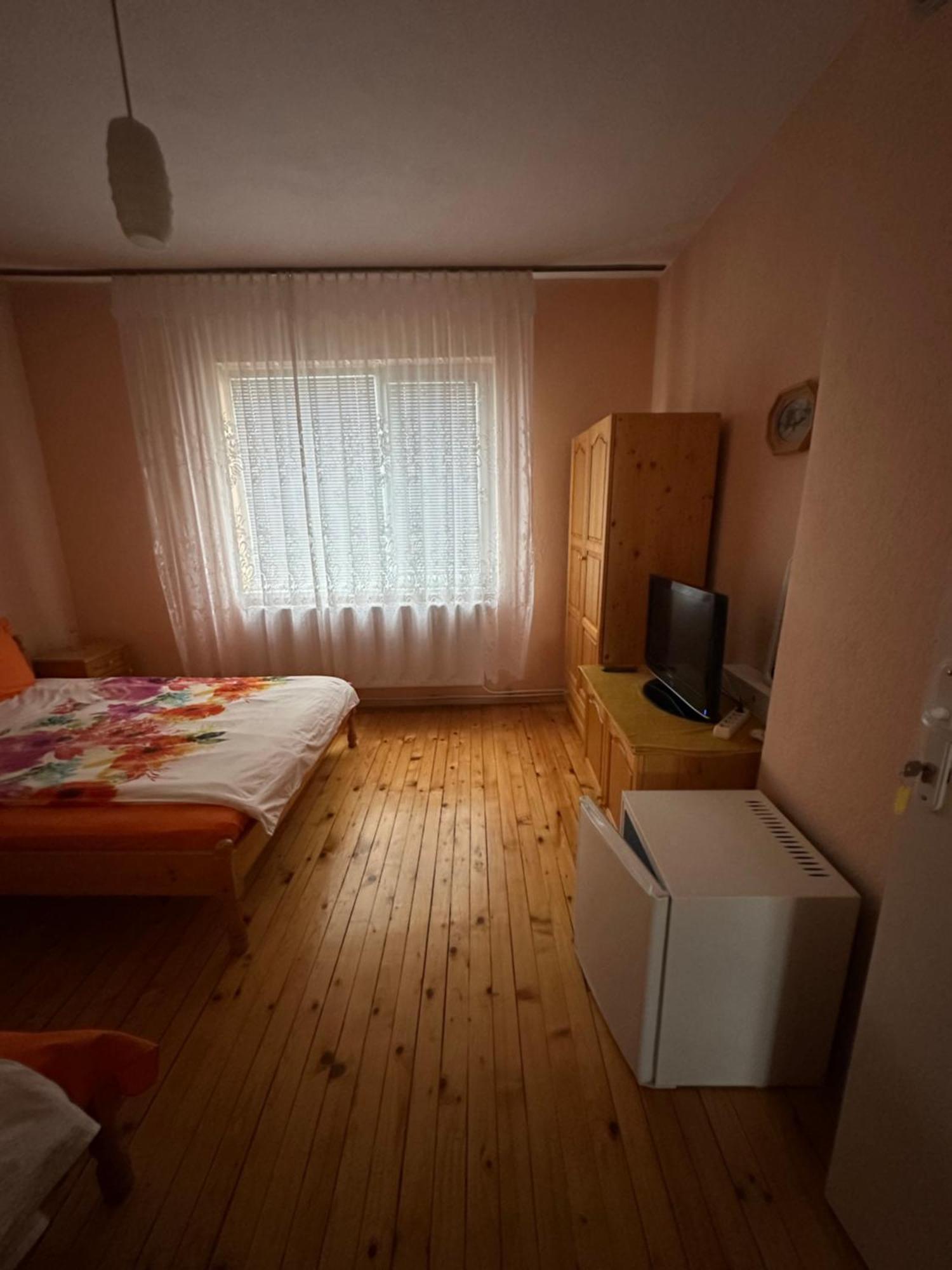 Velkovski Guest House Hisarya Exterior photo