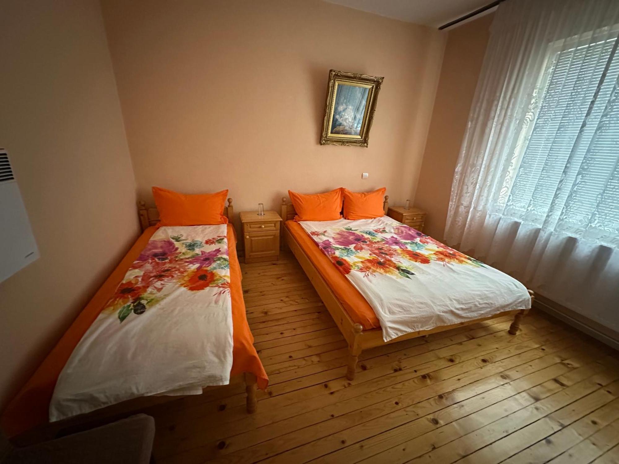 Velkovski Guest House Hisarya Exterior photo